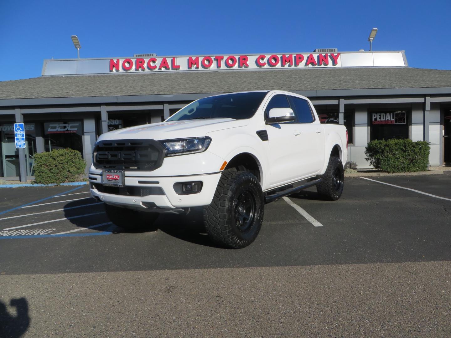 2019 White /Black Ford Ranger Lariat (1FTER4FHXKL) with an 2.3L engine, automatic transmission, located at 2630 Grass Valley Highway, Auburn, CA, 95603, (530) 508-5100, 38.937893, -121.095482 - Features a Fabtech suspension system, Fuel Offroad wheels, Nitto Ridge Grappler tires, Westin Running boards, and a Bakflip. - Photo#0